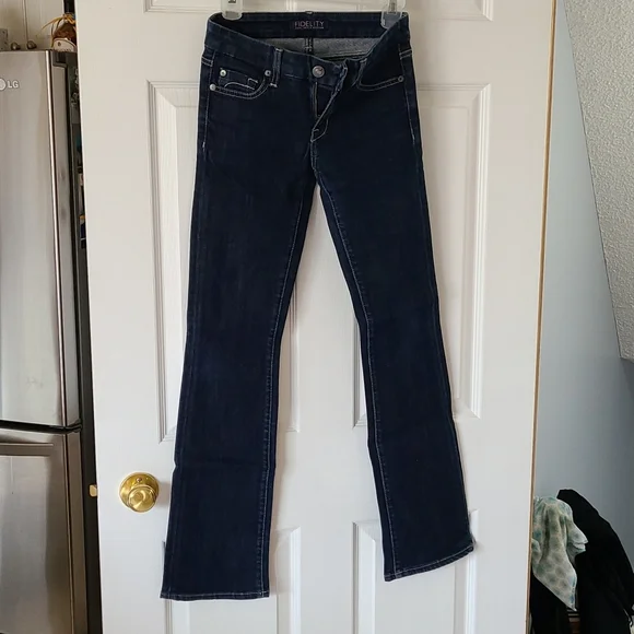 Fidelity Jeans - Picture 2 of 9
